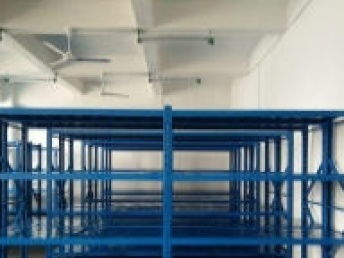 深圳办公用品新选择 仓库货架与办公家具一体化解决方案解析